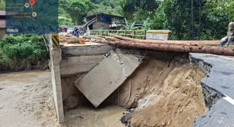15 Ribu Lebih Warga Kabupaten Agam Masih Mengungsi, Rumah Rusak Berat 465 Unit, Rusak Sedang 188 Unit dan Rusak Ringan 406 Unit.